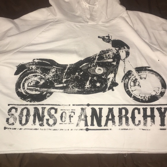 cropped long sleeve hoodie - Picture 2 of 3